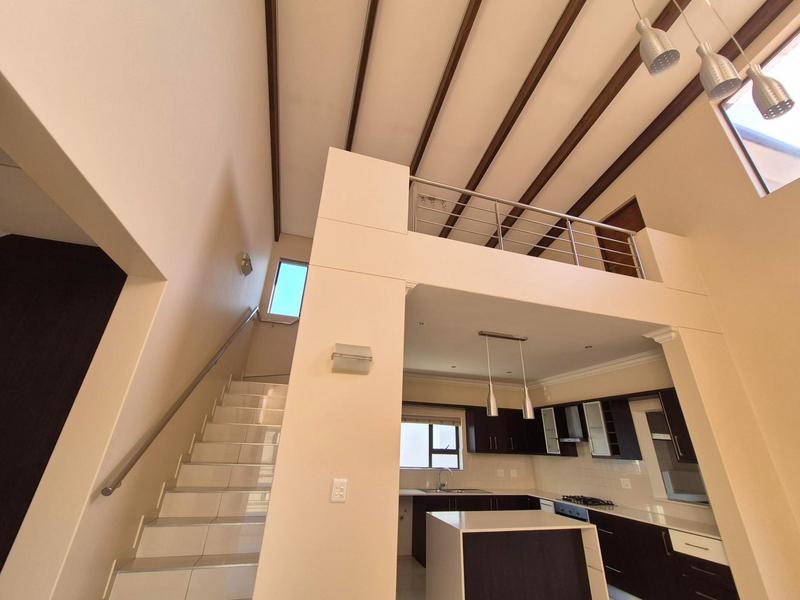 To Let 3 Bedroom Property for Rent in Bloubergrant Western Cape